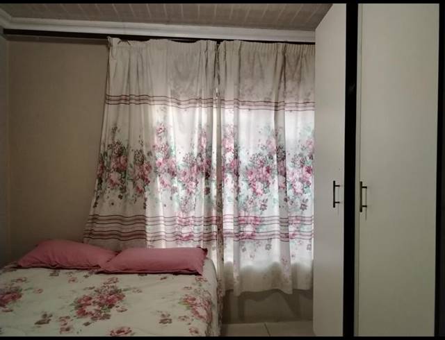 3 BEDROOM HOUSE FOR SALE IN MAHLASEDI PARK